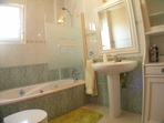2331.tn-bathroom.jpg