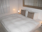 2507.tn-12-comfortable_bedding_with_white_down_comforters.jpg
