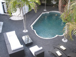 2507.tn-2-contemporary_pool_patio_furniture.jpg